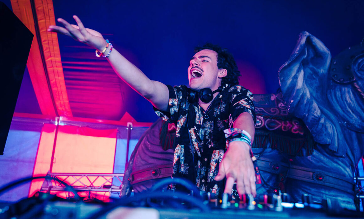 Woody Cook Playing at Lakefest 2026